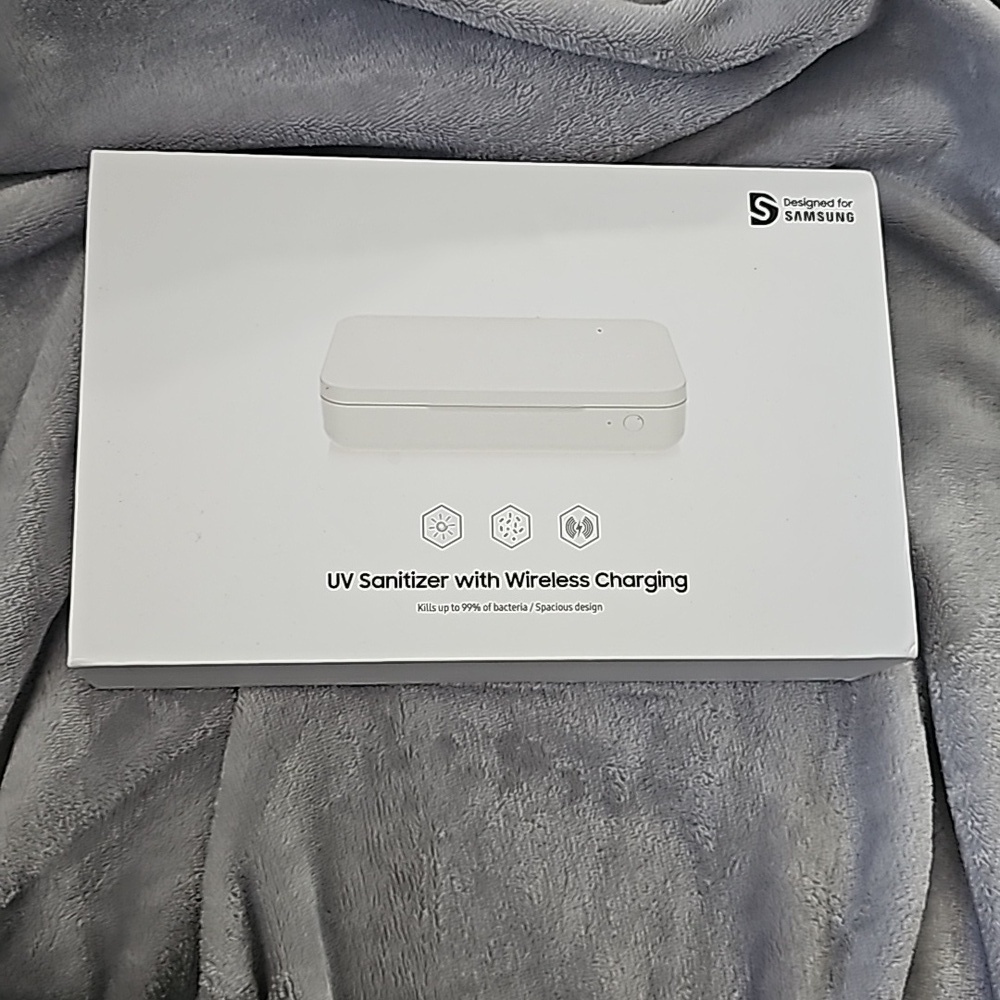 UV Sanitizer w/ Wireless Charging - Designed for Samsung - never used